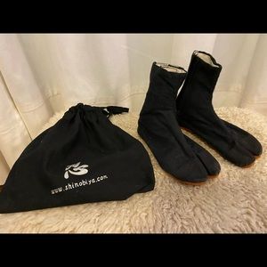 Kids black canvas tabi ninja boots